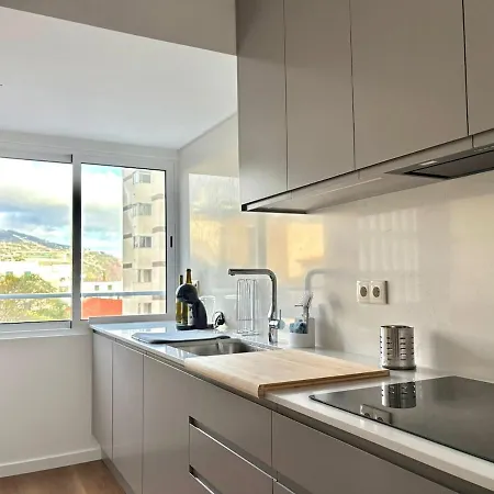 Luxury Apartament Next To Savoy 푼샬