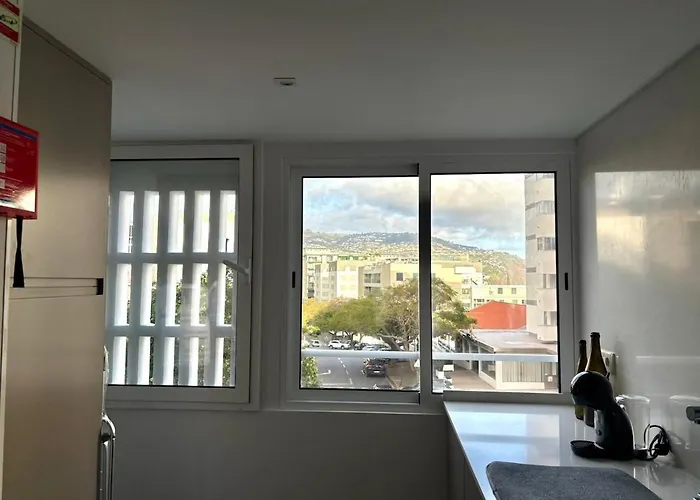 Luxury Apartament Next To Savoy * 푼샬