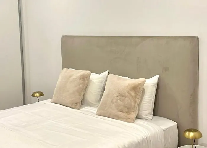 Luxury Apartament Next To Savoy 푼샬