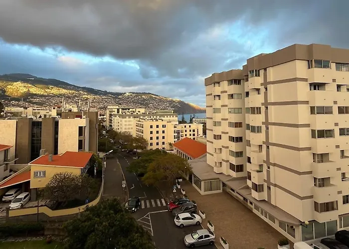 Luxury Apartament Next To Savoy *