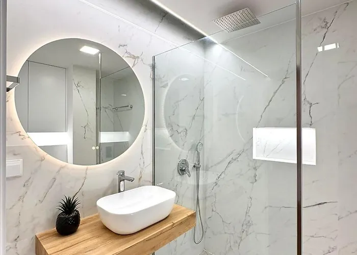 דירה Luxury Apartament Next To Savoy