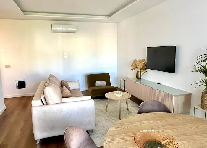 דירה Luxury Apartament Next To Savoy